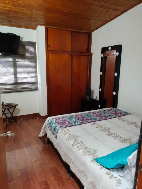 Hostal Spa Casa De Piedra Con Jacuzzi Санта-Роса-де-Кабаль Экстерьер фото