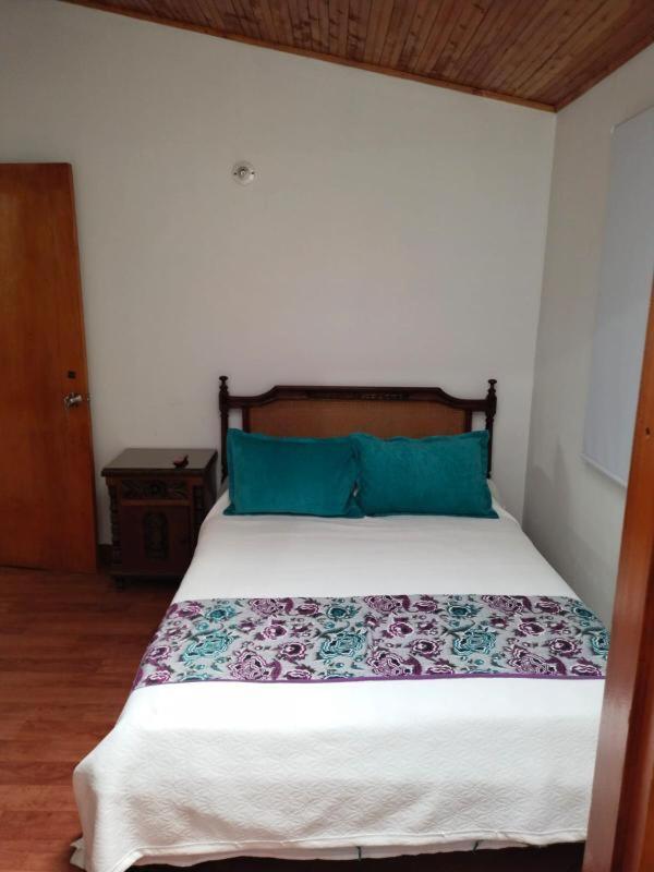 Hostal Spa Casa De Piedra Con Jacuzzi Санта-Роса-де-Кабаль Экстерьер фото