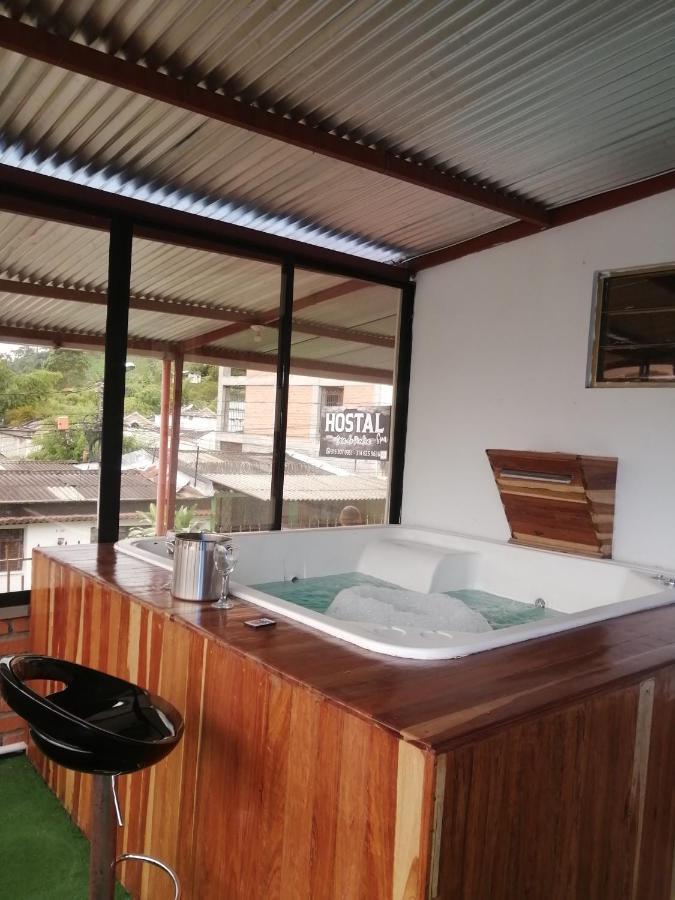 Hostal Spa Casa De Piedra Con Jacuzzi Санта-Роса-де-Кабаль Экстерьер фото