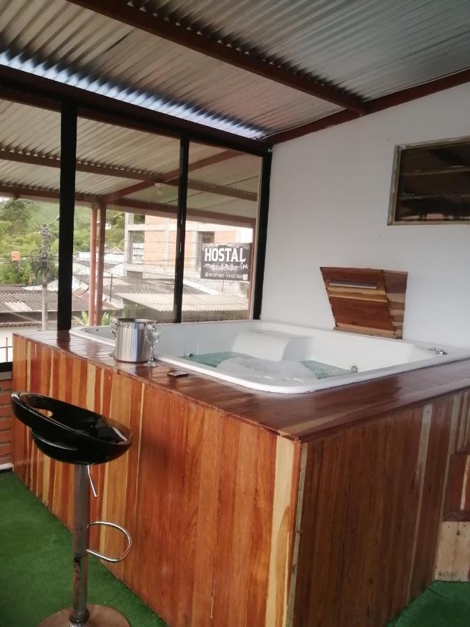 Hostal Spa Casa De Piedra Con Jacuzzi Санта-Роса-де-Кабаль Экстерьер фото